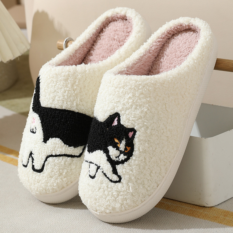 Winter Clothing Material - Kışlık Peluş Sevimli Dachshund Nakışlı Ev